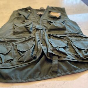 Men's Green Vest. Item# 11013